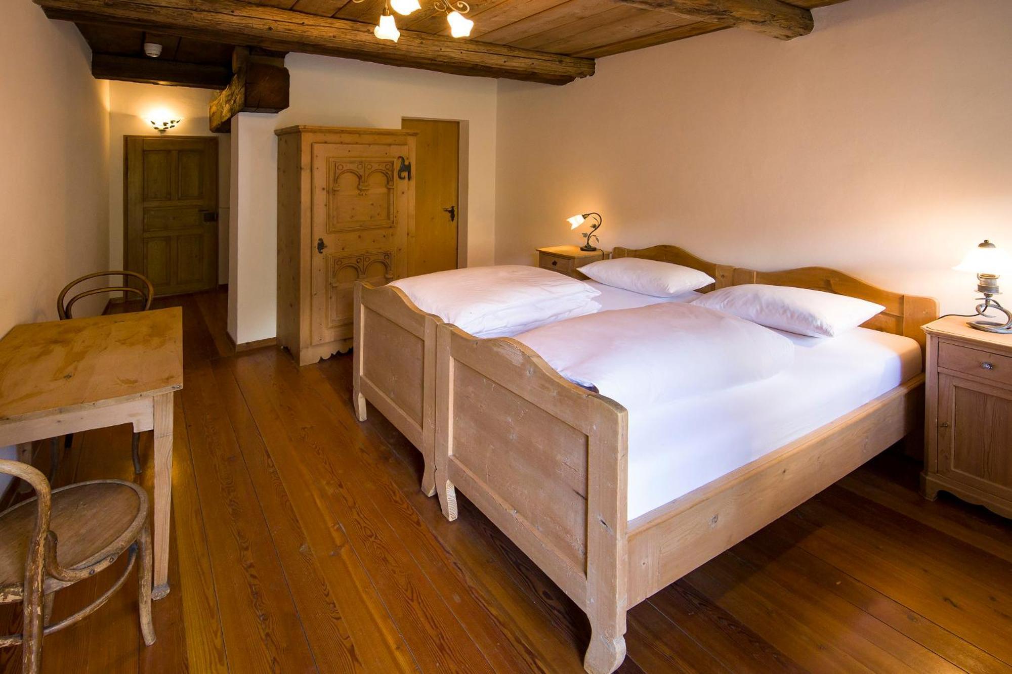 Hotel Chasa Chalavaina Mustair Phòng bức ảnh